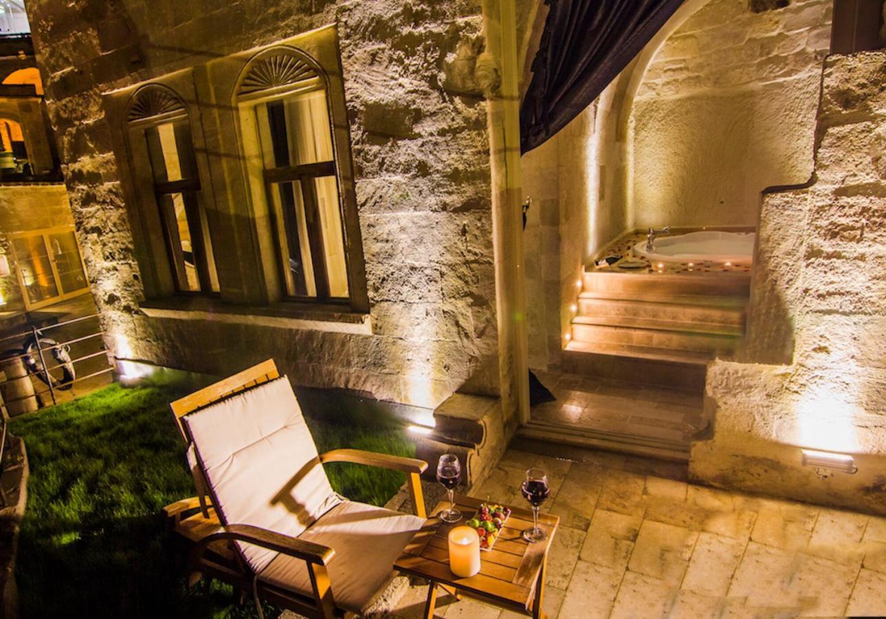 Premium Honeymoon Cave Suite,519948753:JPEG
